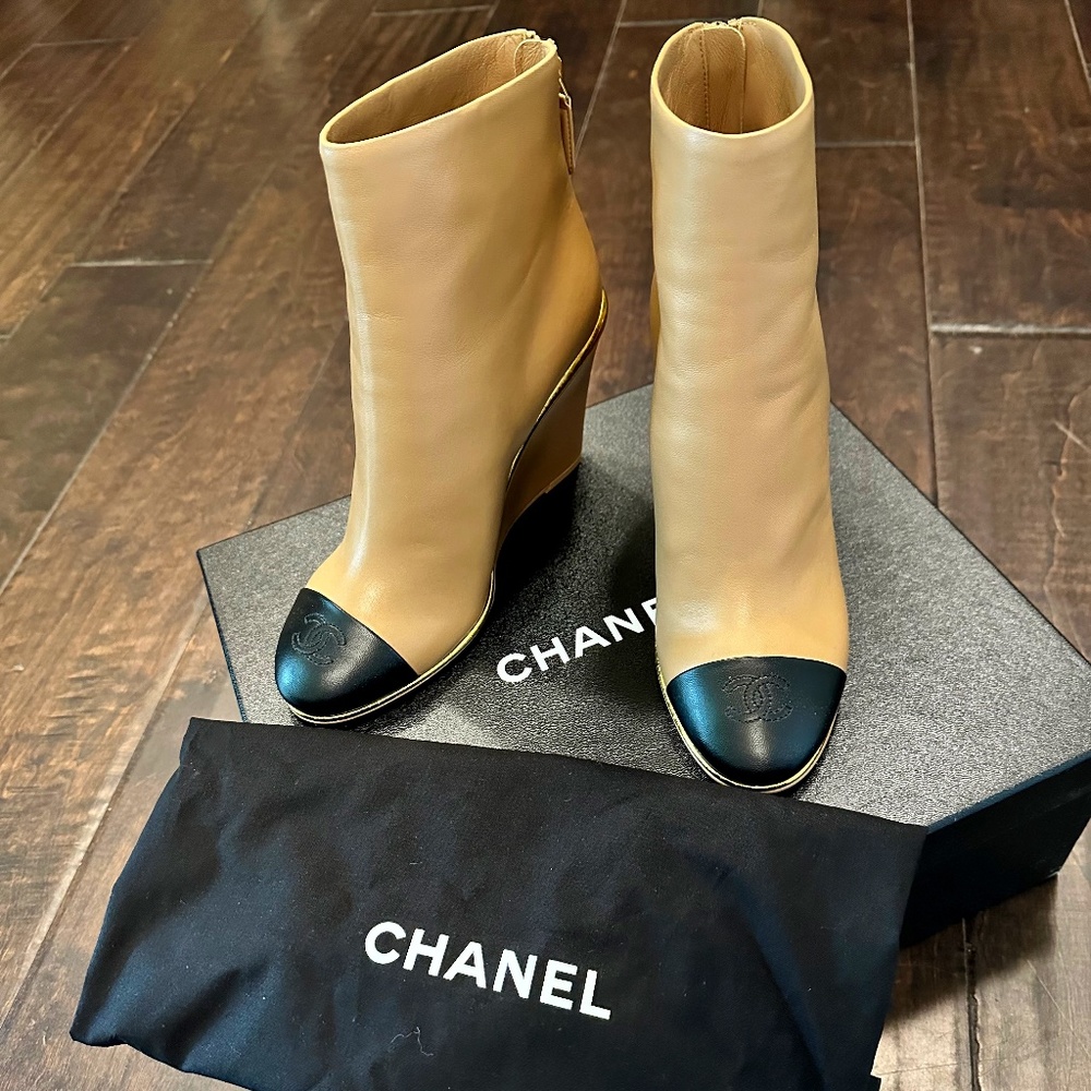 NIB CHANEL Golden Wedge Calfskin, two tone booties, size US 7 (EU 37)